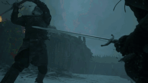 Jon Snow fights with valyrian steel